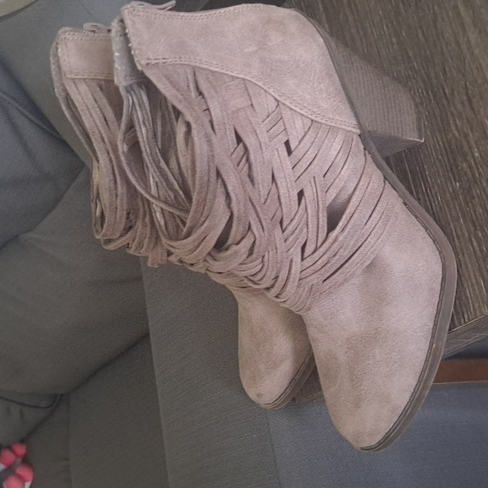 Fergalicious Womens Grey Ankle Boots